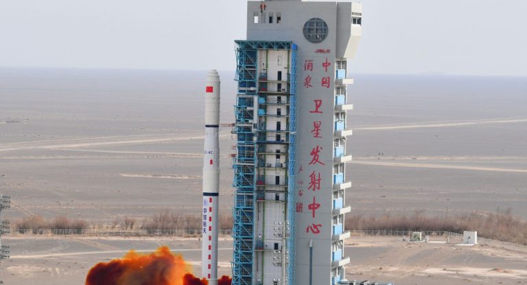 中国成功发射风云三号E星 系全球首颗工作在晨昏轨道的卫星